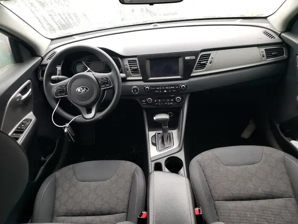 KNDCB3LC3K5340067 2019 KIA NIRO - Image 8
