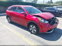 KNDCB3LC3K5351036 2019 KIA NIRO
