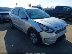 KNDCB3LC3K5351134 2019 KIA NIRO