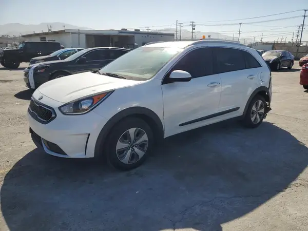 KNDCB3LC3K5352994 2019 KIA NIRO - Image 1