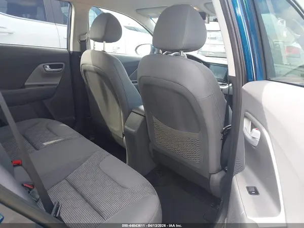 KNDCB3LC3L5393157 2020 KIA NIRO - Image 8