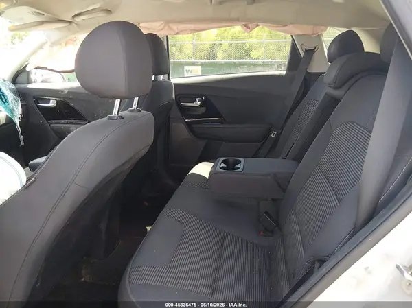 KNDCB3LC3L5439425 2020 KIA NIRO - Image 8