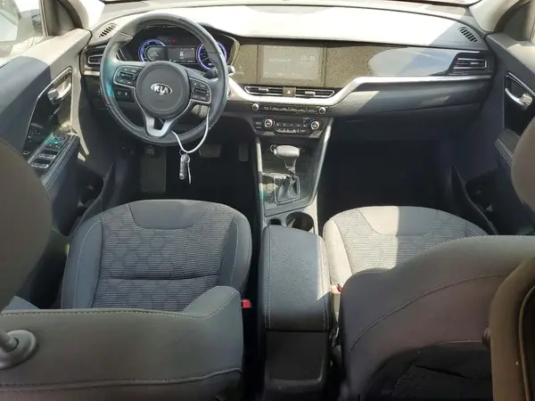 KNDCB3LC3M5467551 2021 KIA NIRO - Image 8