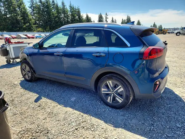 KNDCB3LC3M5470997 2021 KIA NIRO - Image 2