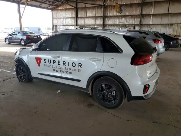 KNDCB3LC3M5479585 2021 KIA NIRO - Image 2