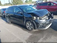 KNDCB3LC3M5485631 2021 KIA NIRO