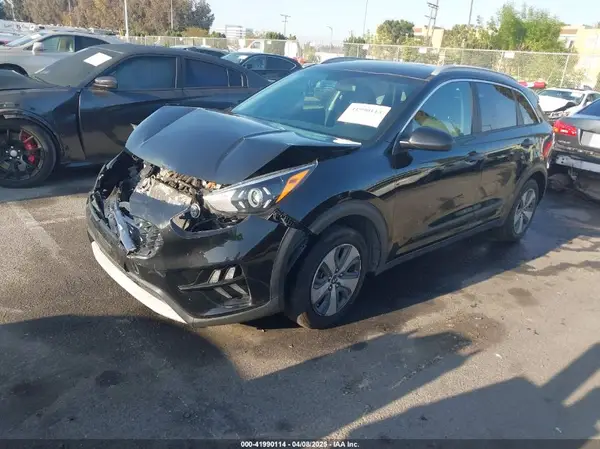 KNDCB3LC3M5485631 2021 KIA NIRO - Image 2