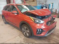 KNDCB3LC3N5504440 2022 KIA NIRO