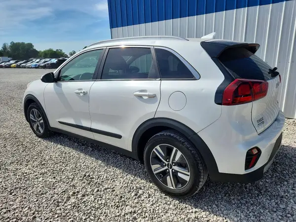 KNDCB3LC3N5508844 2022 KIA NIRO - Image 2