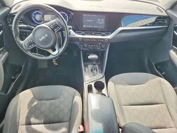 KNDCB3LC3N5508844 2022 KIA NIRO - Image 8