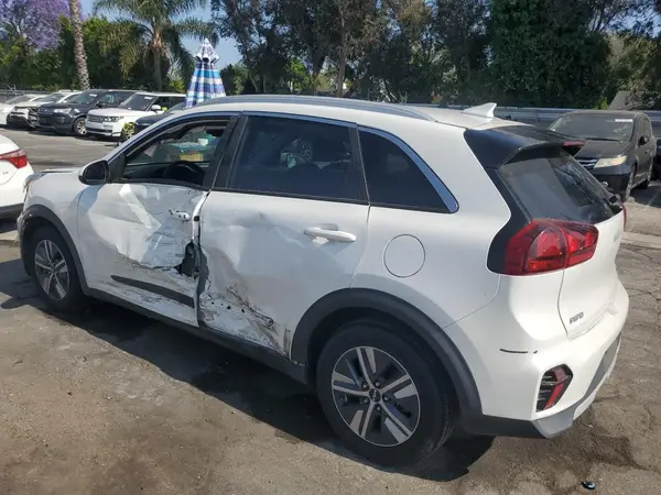 KNDCB3LC3N5510951 2022 KIA NIRO - Image 2