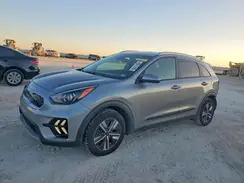 KNDCB3LC3N5512196 2022 KIA NIRO