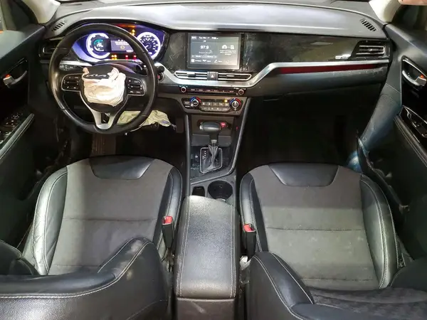 KNDCB3LC3N5512831 2022 KIA NIRO - Image 8