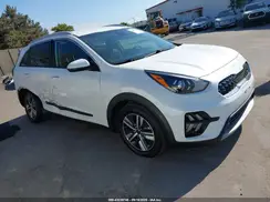 KNDCB3LC3N5524218 2022 KIA NIRO