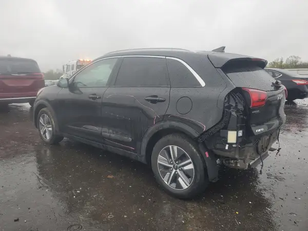 KNDCB3LC3N5534067 2022 KIA NIRO - Image 2