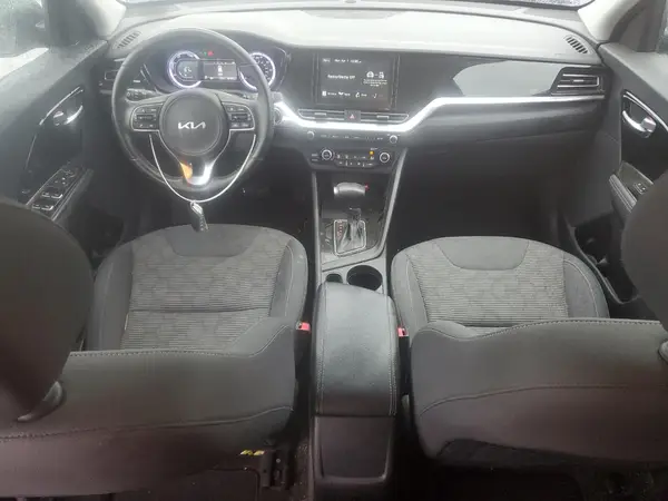 KNDCB3LC3N5534067 2022 KIA NIRO - Image 8
