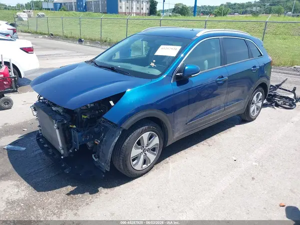 KNDCB3LC3N5538698 2022 KIA NIRO - Image 2