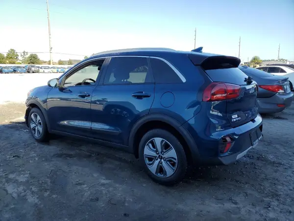 KNDCB3LC3N5539270 2022 KIA NIRO - Image 2