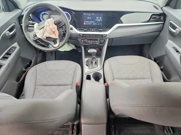 KNDCB3LC3N5539737 2022 KIA NIRO - Image 8