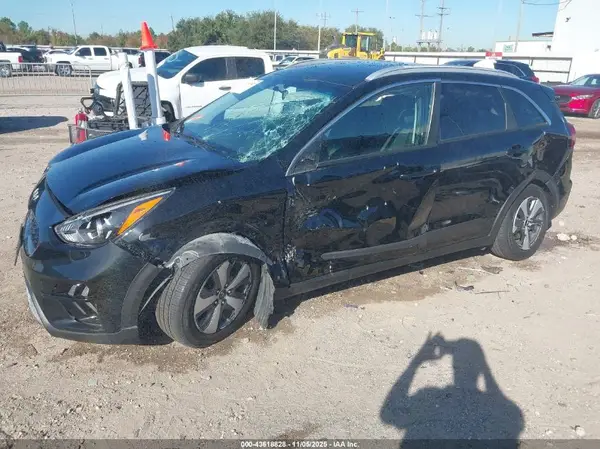 KNDCB3LC3N5542234 2022 KIA NIRO - Image 2