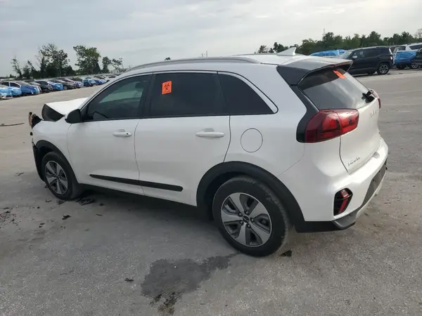 KNDCB3LC3N5546977 2022 KIA NIRO - Image 2