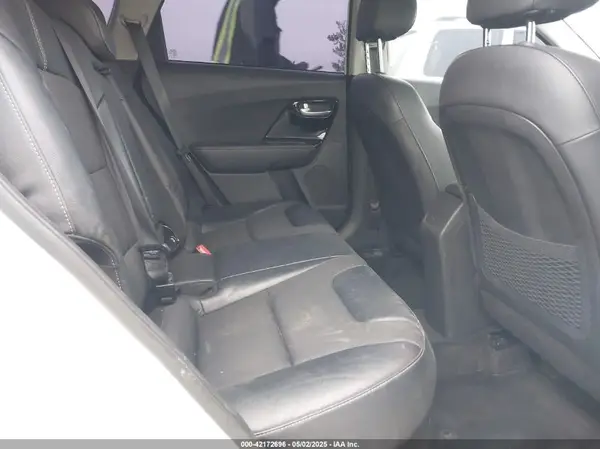 KNDCB3LC3N5547028 2022 KIA NIRO - Image 8