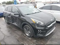 KNDCB3LC3N5548440 2022 KIA NIRO