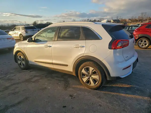 KNDCB3LC4H5036514 2017 KIA NIRO - Image 2