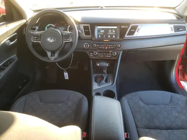 KNDCB3LC4H5038778 2017 KIA NIRO - Image 8