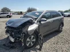 KNDCB3LC4H5039865 2017 KIA NIRO