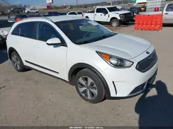 KNDCB3LC4H5042278 2017 KIA NIRO