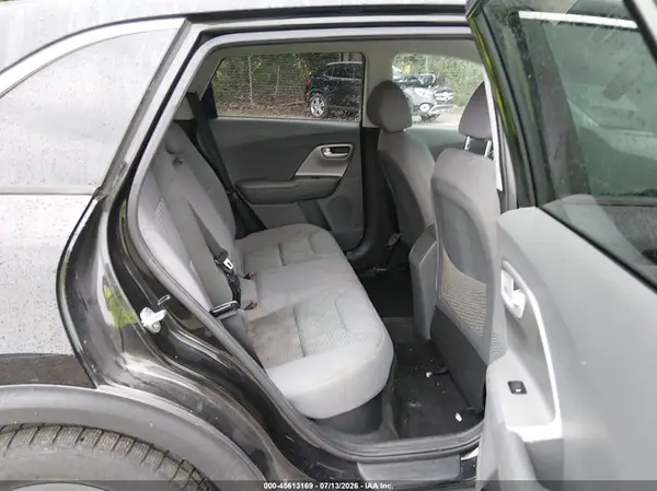 KNDCB3LC4H5047979 2017 KIA NIRO - Image 8