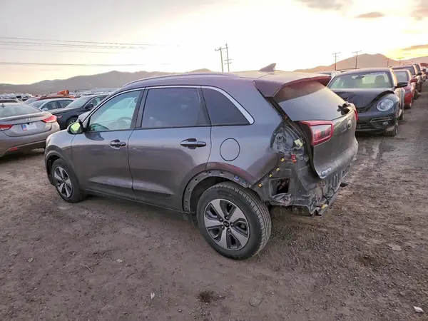 KNDCB3LC4H5059811 2017 KIA NIRO - Image 2