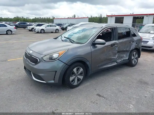 KNDCB3LC4H5070971 2017 KIA NIRO - Image 2