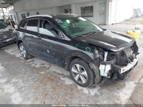 KNDCB3LC4H5072638 2017 KIA NIRO - Image 1