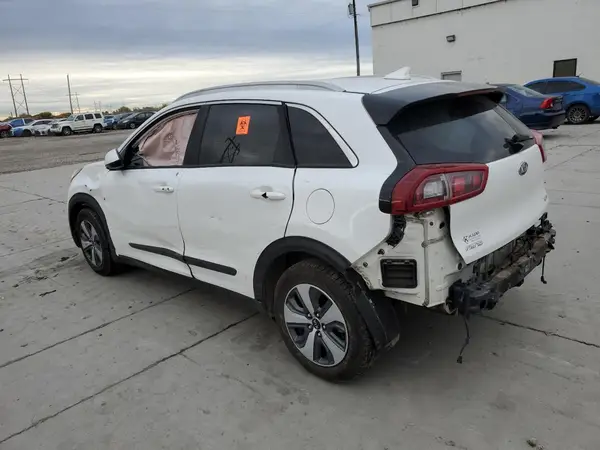 KNDCB3LC4H5074065 2017 KIA NIRO - Image 2
