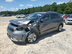 KNDCB3LC4H5082196 2017 KIA NIRO
