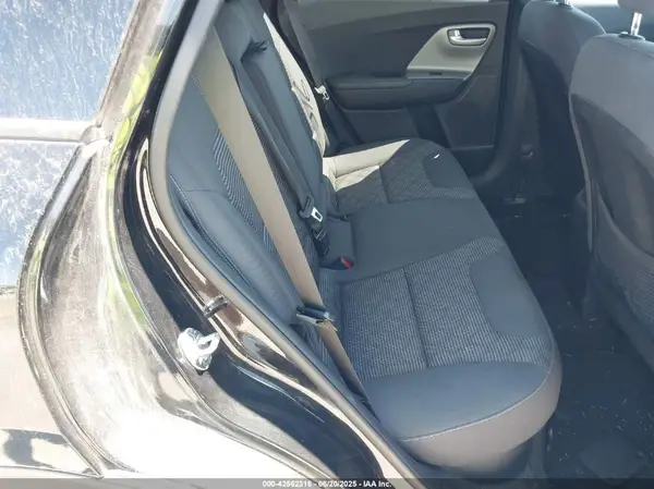 KNDCB3LC4H5084966 2017 KIA NIRO - Image 8