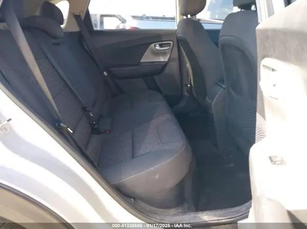 KNDCB3LC4H5101782 2017 KIA NIRO - Image 8