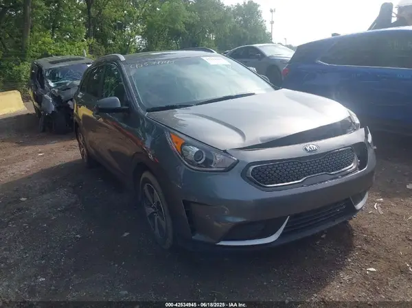 KNDCB3LC4J5138885 2018 KIA NIRO - Image 1