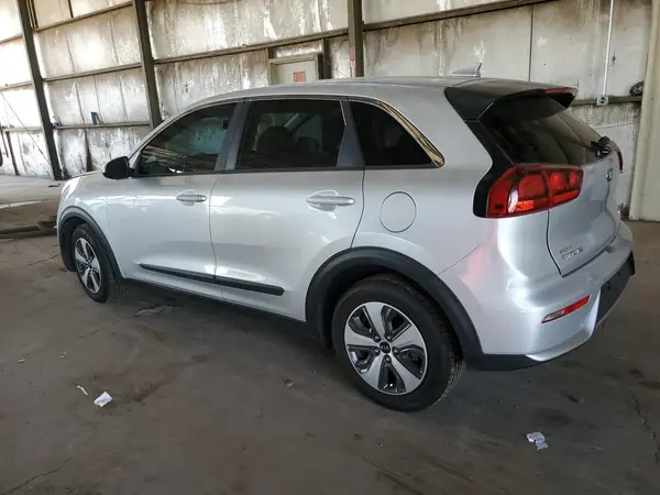 KNDCB3LC4J5143987 2018 KIA NIRO - Image 2