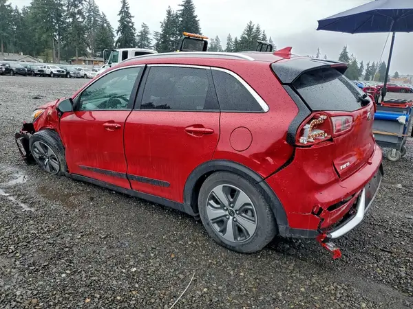 KNDCB3LC4J5157517 2018 KIA NIRO - Image 2
