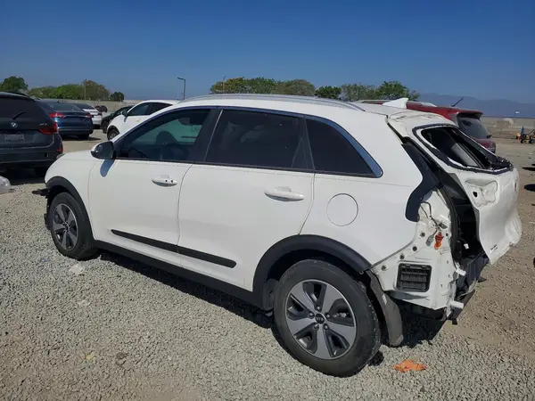 KNDCB3LC4J5158179 2018 KIA NIRO - Image 2