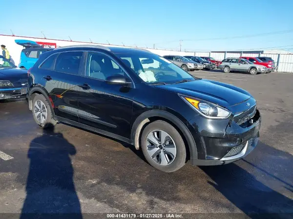 KNDCB3LC4J5160871 2018 KIA NIRO - Image 1