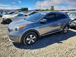 KNDCB3LC4J5161938 2018 KIA NIRO