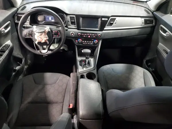 KNDCB3LC4J5170641 2018 KIA NIRO - Image 8
