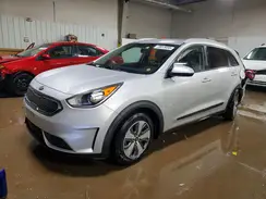 KNDCB3LC4J5174950 2018 KIA NIRO