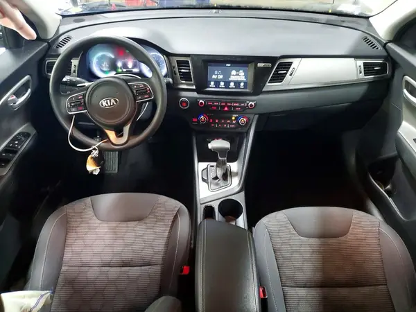 KNDCB3LC4J5174950 2018 KIA NIRO - Image 8