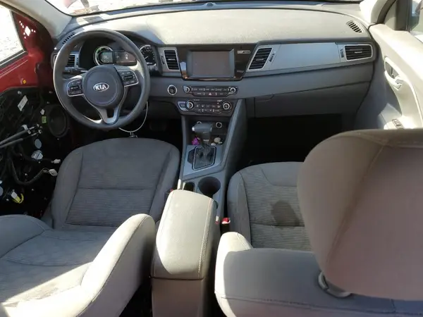 KNDCB3LC4J5176228 2018 KIA NIRO - Image 8