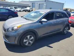 KNDCB3LC4J5200821 2018 KIA NIRO